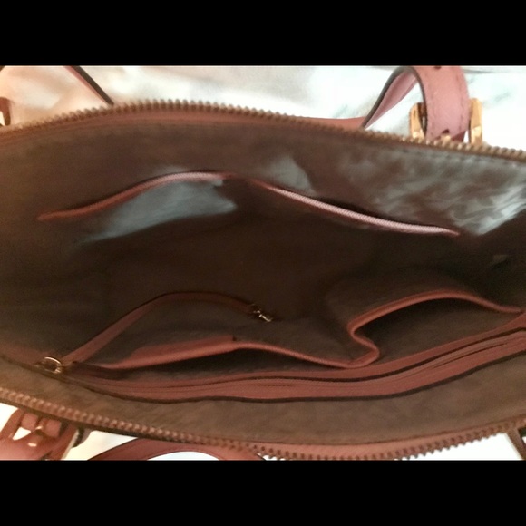 Michael Kors bag - Picture 3 of 3